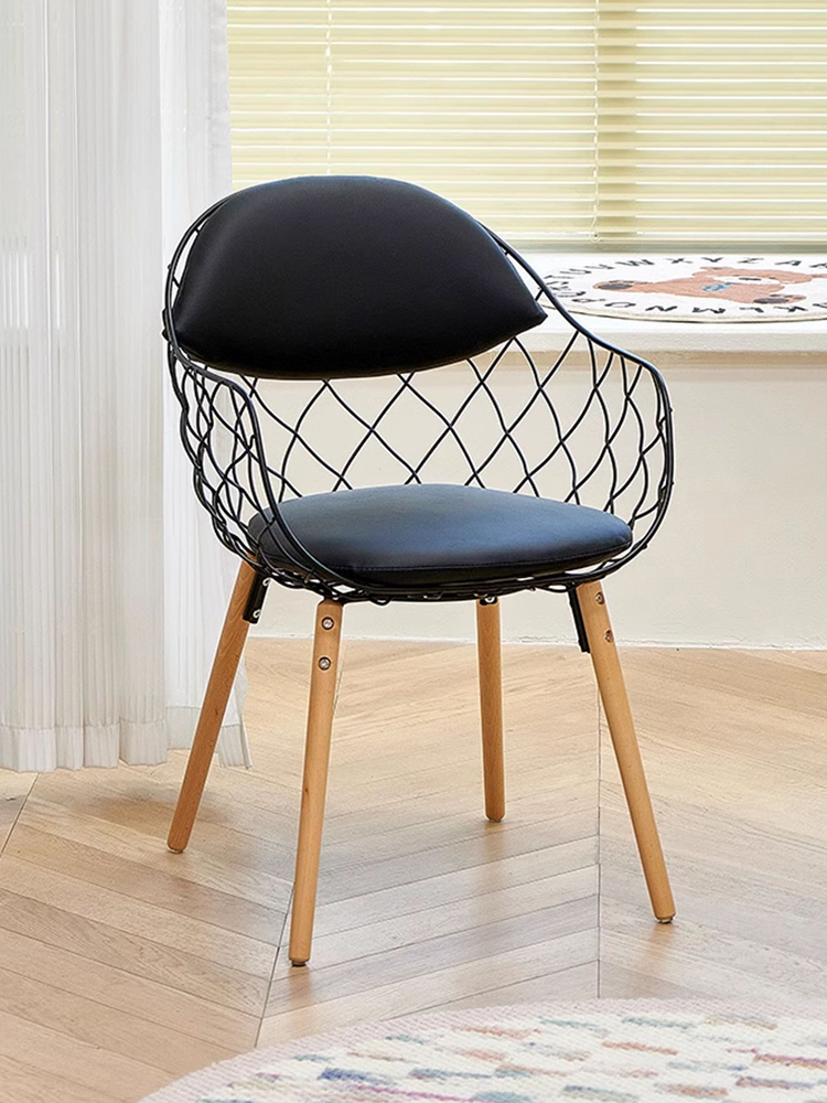 Leatherwork Table - Sillas de comedor con respaldo hueco